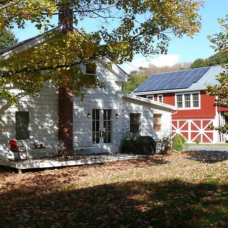 The Farmhouse Suite At Barn & Bike Red Hook Bagian luar foto