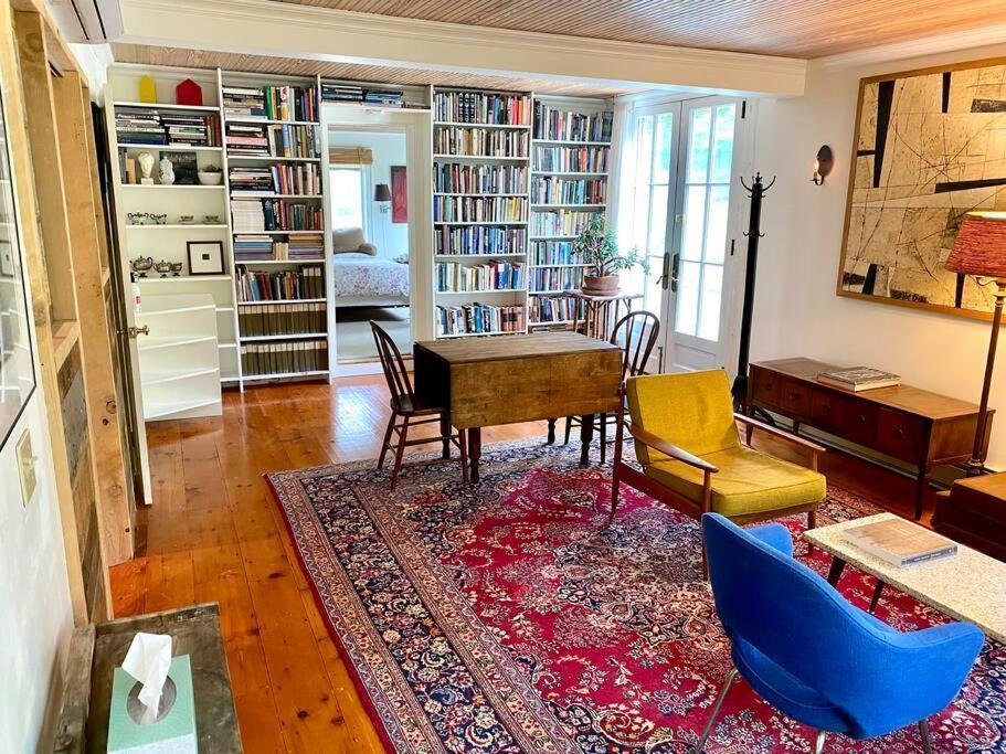 The Farmhouse Suite At Barn & Bike Red Hook Bagian luar foto