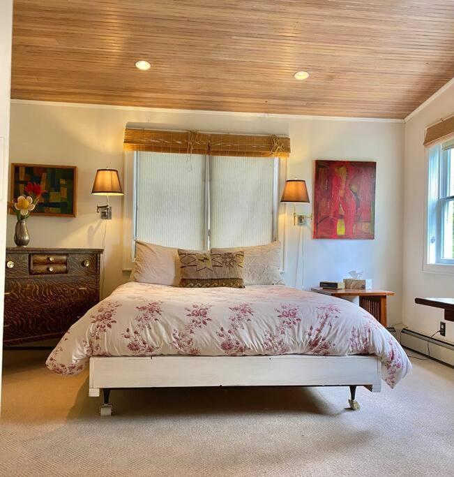 The Farmhouse Suite At Barn & Bike Red Hook Bagian luar foto