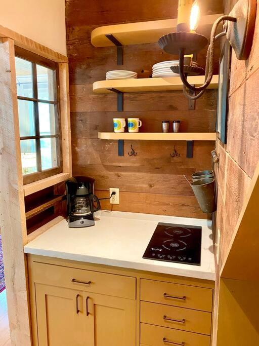 The Farmhouse Suite At Barn & Bike Red Hook Bagian luar foto